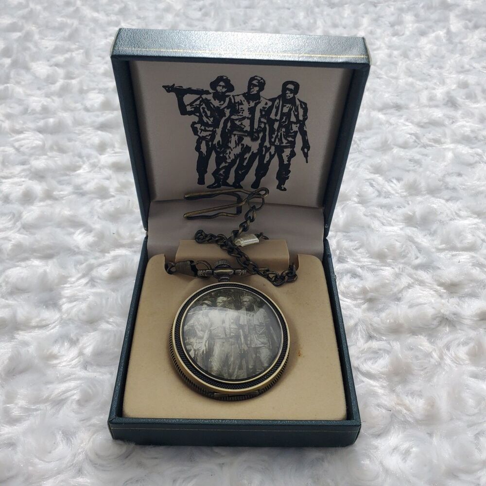 Vietnam Veteran Pocket Watch Three Soldiers American Flag Dial w/ Chain Box